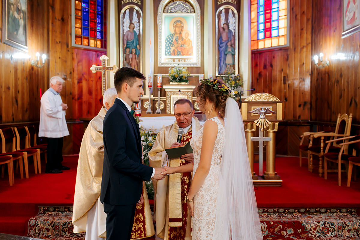 ślub kościół Zesłania ducha świętego w Parszowie