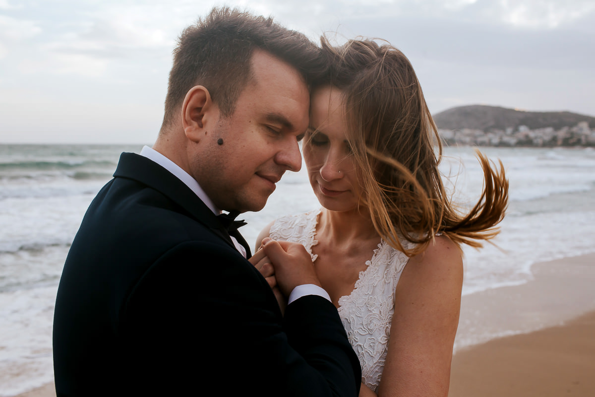 sesja ślubna nad morzem w Grecji